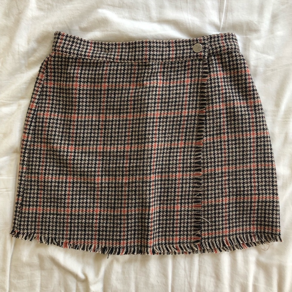 UO Houndstooth Skirt